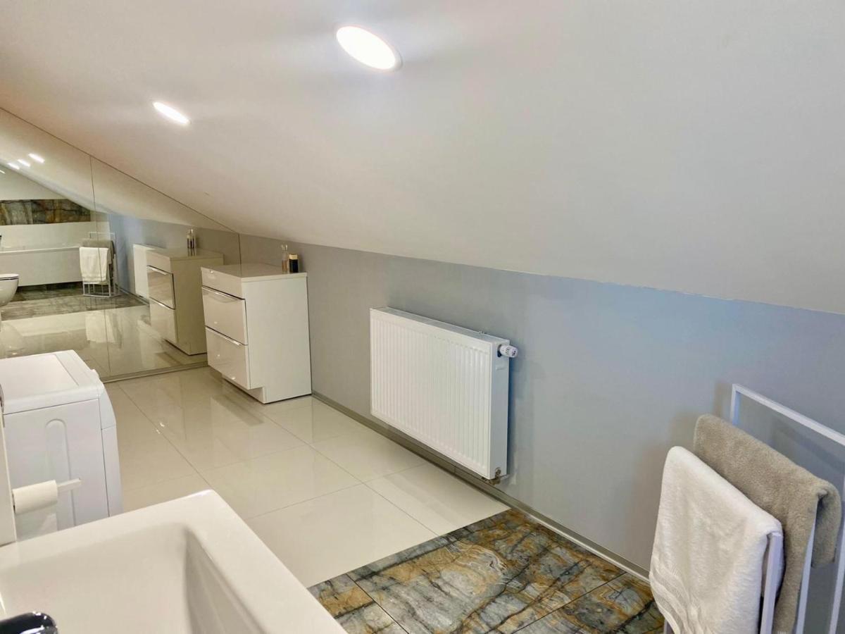 Barytowy Apartament Tarnowskie Gory Ngoại thất bức ảnh
