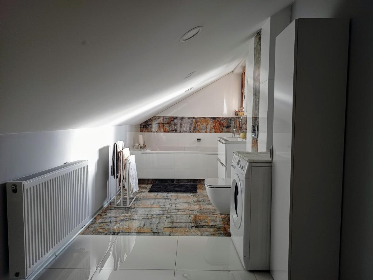 Barytowy Apartament Tarnowskie Gory Ngoại thất bức ảnh